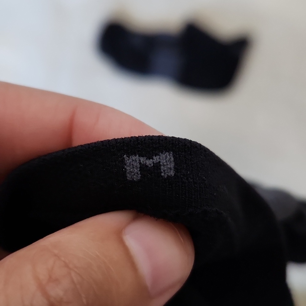 OS1st Compression Performance Ankle Socks - Picture 3 of 4